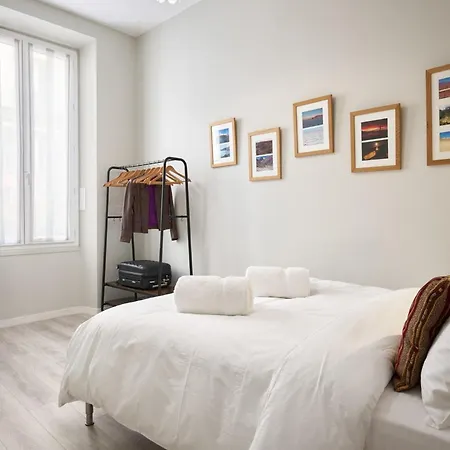 Apartment Sunlight - Gisele - Hyper Central, 1 Bedroom With Large Living *